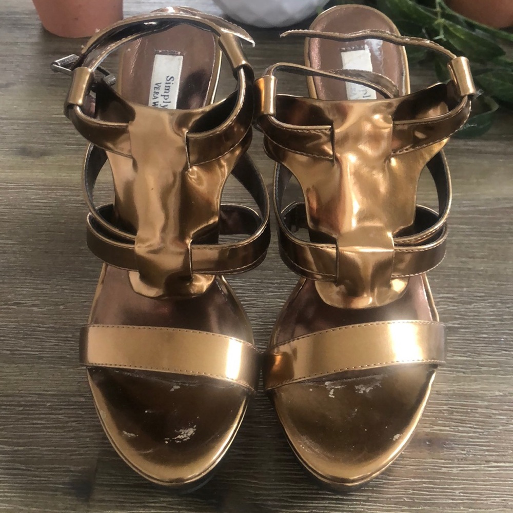 Simply Vera Bronze Heels